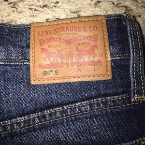 levis 501 cena